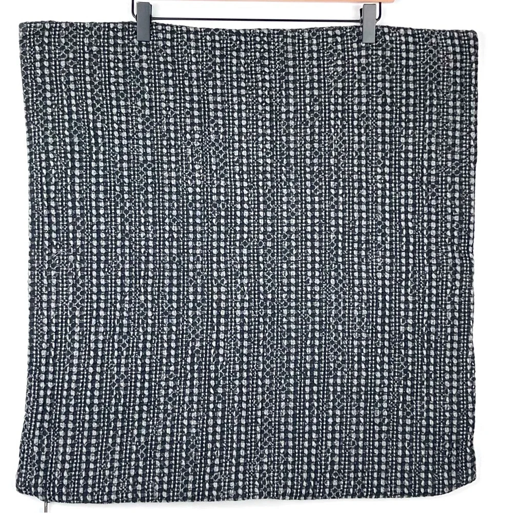 Pottery Barn Pillow Cover 24” Navy Gray Honeycomb Zipper Cotton Lined Euro